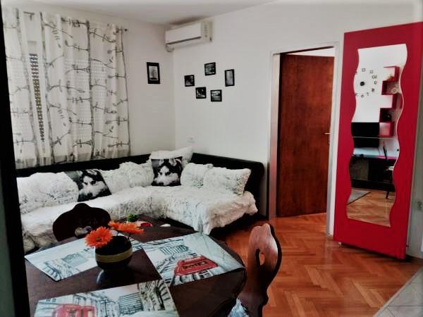 Apartment Tea Цетинє Екстер'єр фото